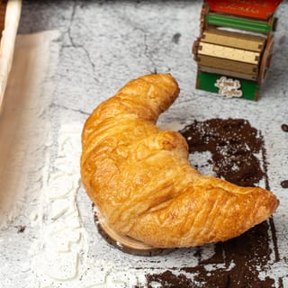 Croissant Plain